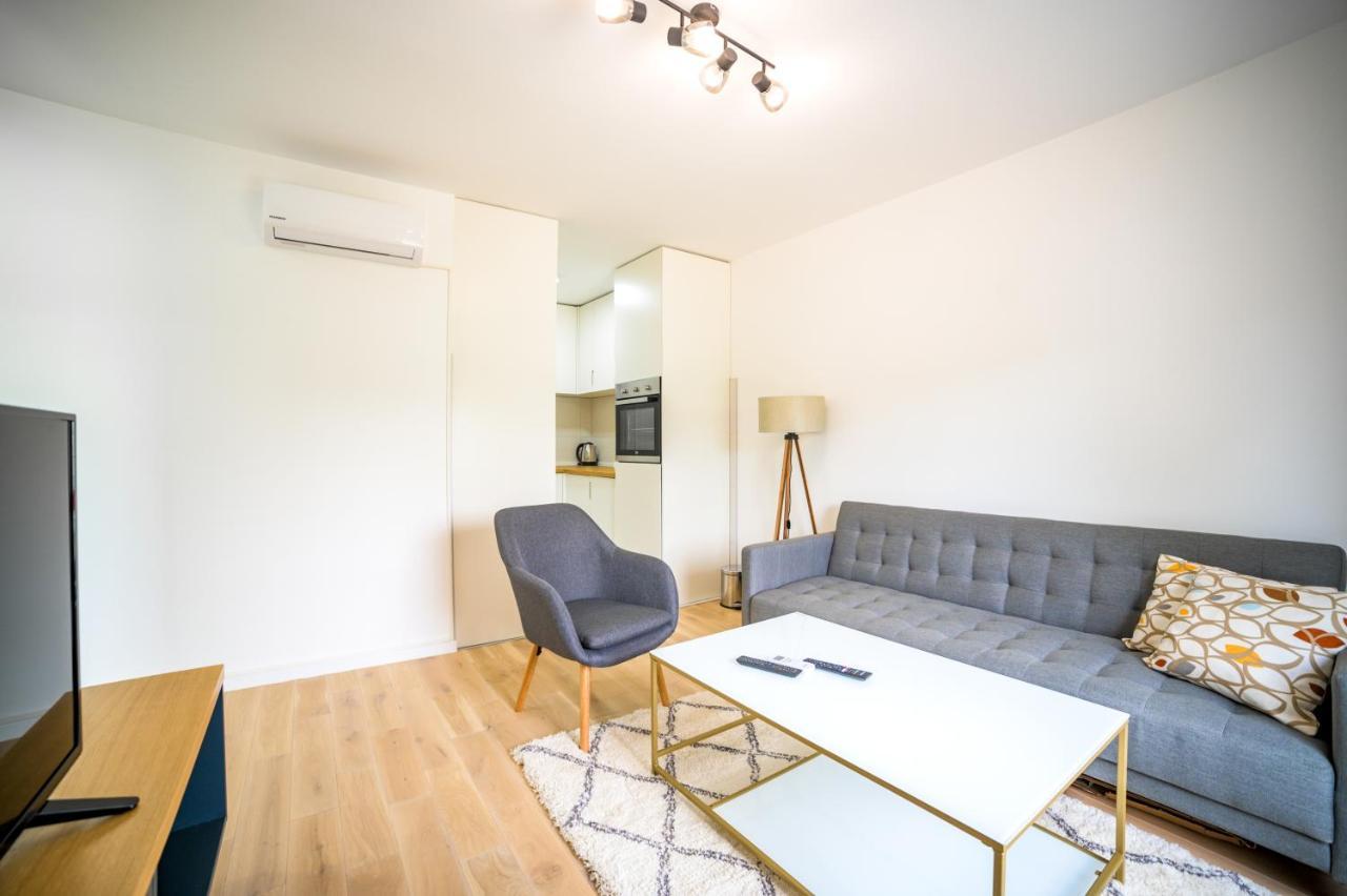 Sun Square Apartments Тузла Екстериор снимка