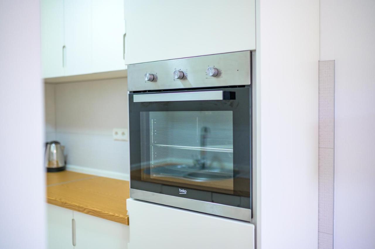 Sun Square Apartments Тузла Екстериор снимка