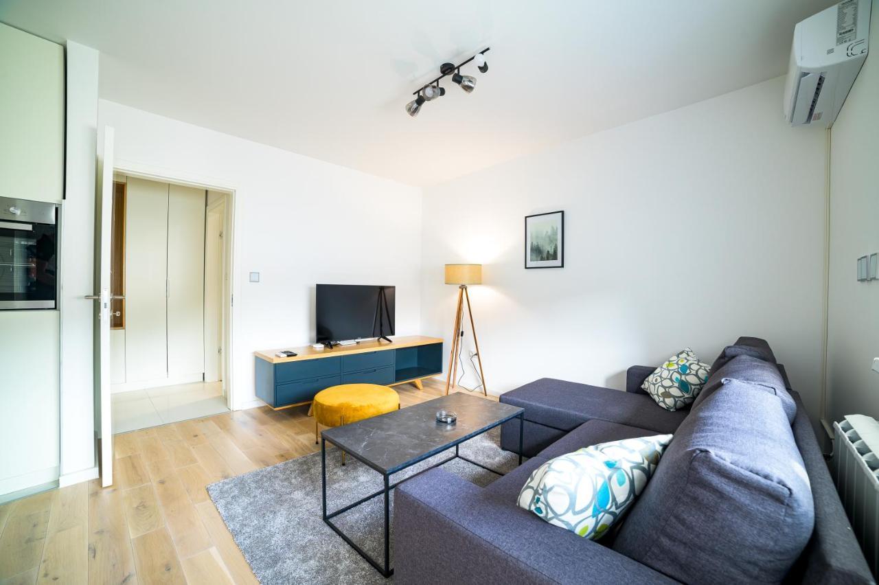 Sun Square Apartments Тузла Екстериор снимка