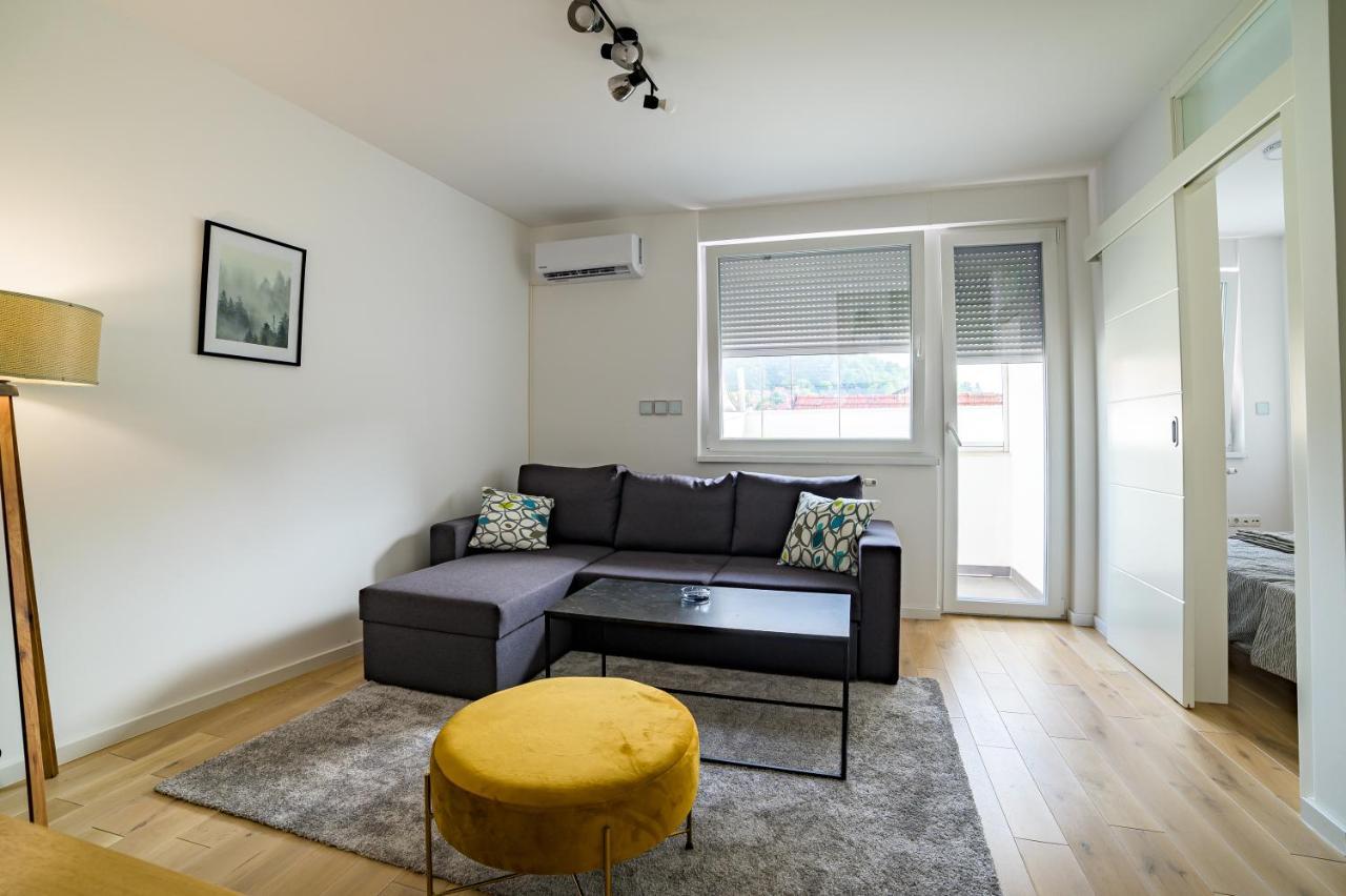 Sun Square Apartments Тузла Екстериор снимка