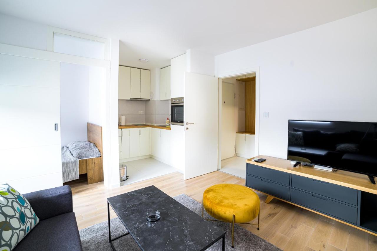 Sun Square Apartments Тузла Екстериор снимка