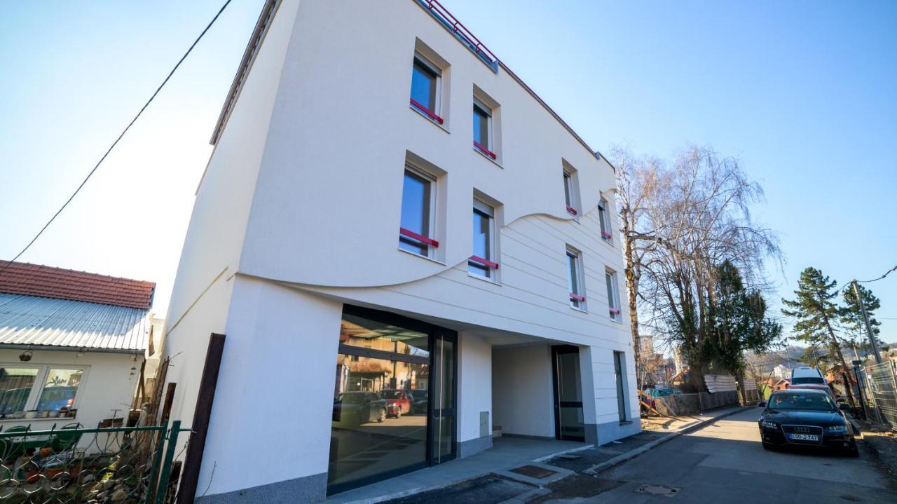 Sun Square Apartments Тузла Екстериор снимка