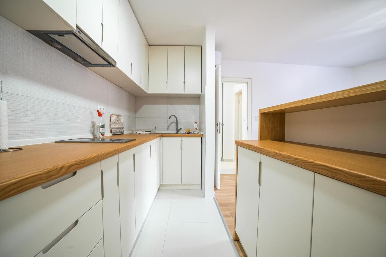 Sun Square Apartments Тузла Екстериор снимка