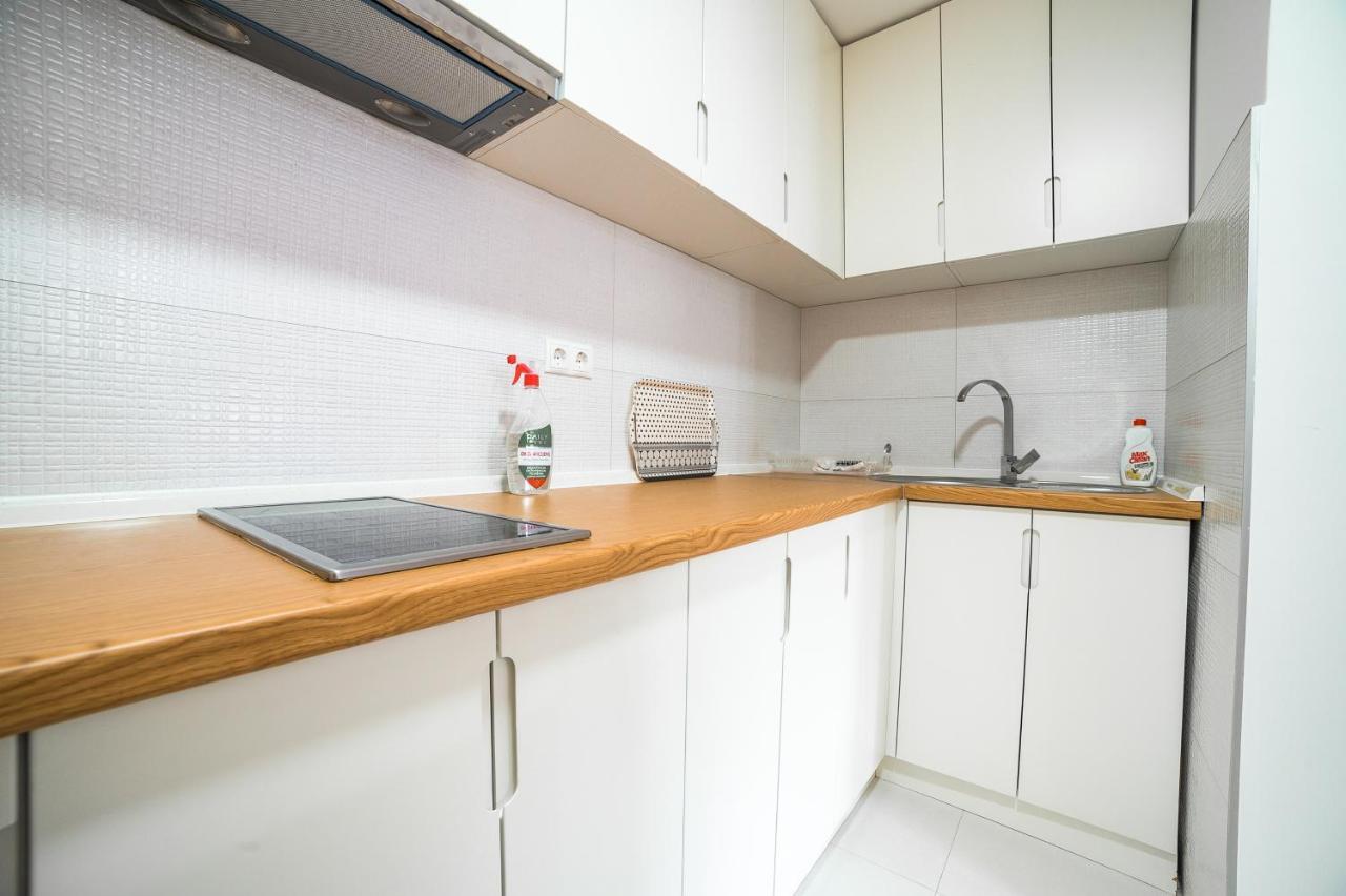 Sun Square Apartments Тузла Екстериор снимка