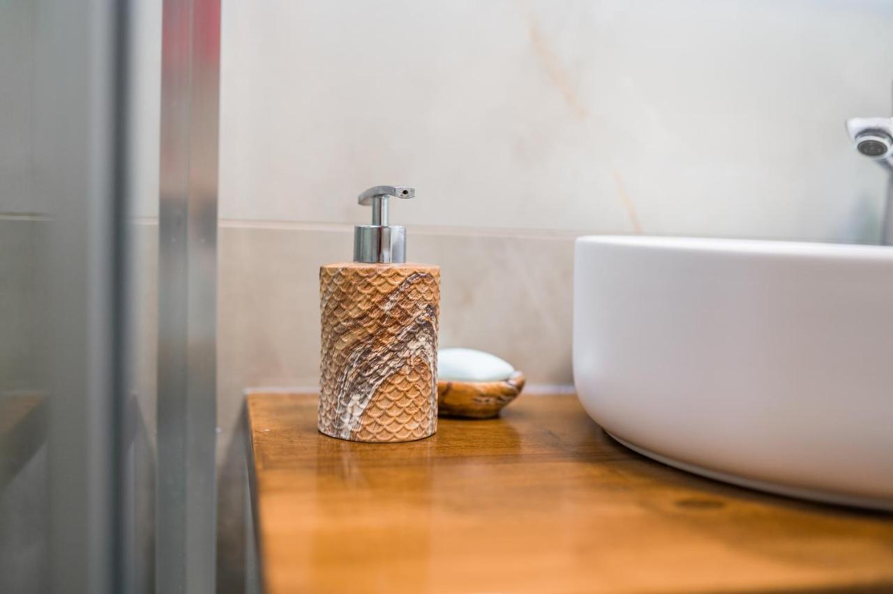 Sun Square Apartments Тузла Екстериор снимка