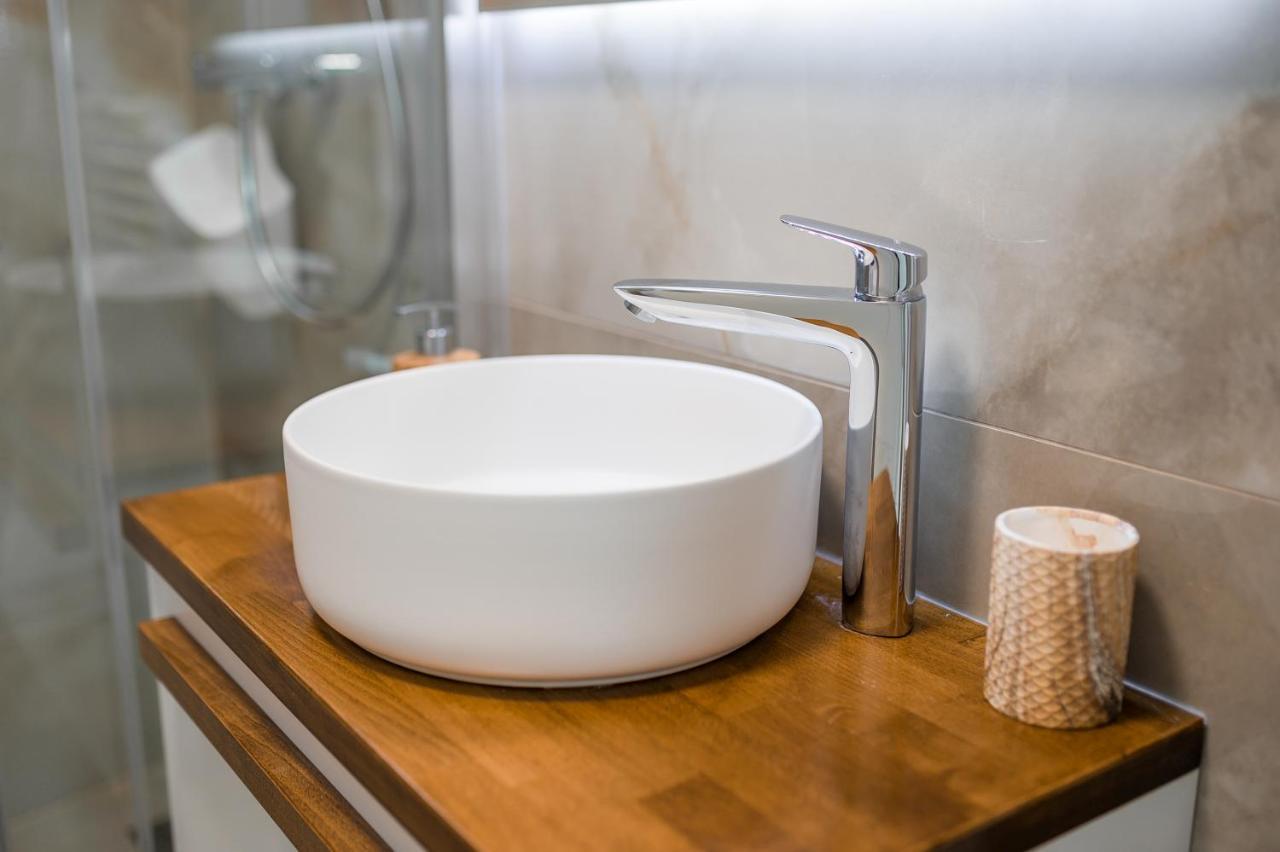 Sun Square Apartments Тузла Екстериор снимка