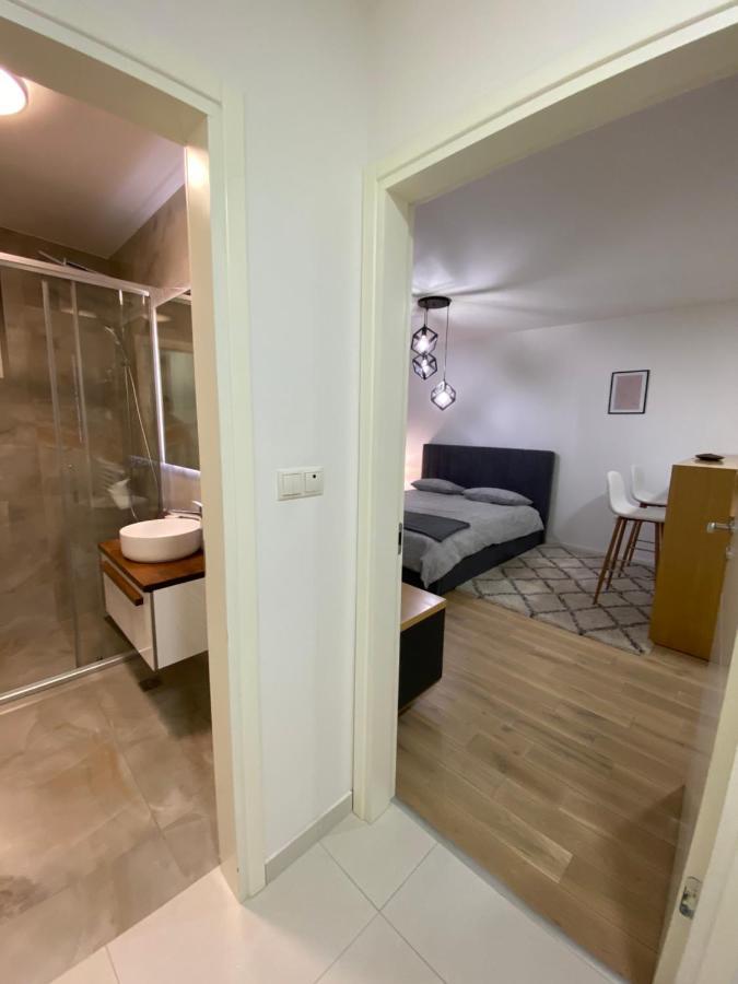 Sun Square Apartments Тузла Екстериор снимка